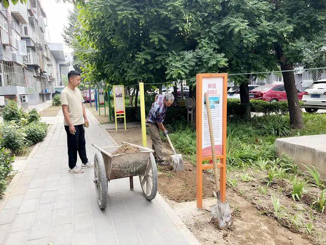 社区便民晾衣杆让居民省心省力→凯发k8网站晾晒有去处顺义这(图3)
